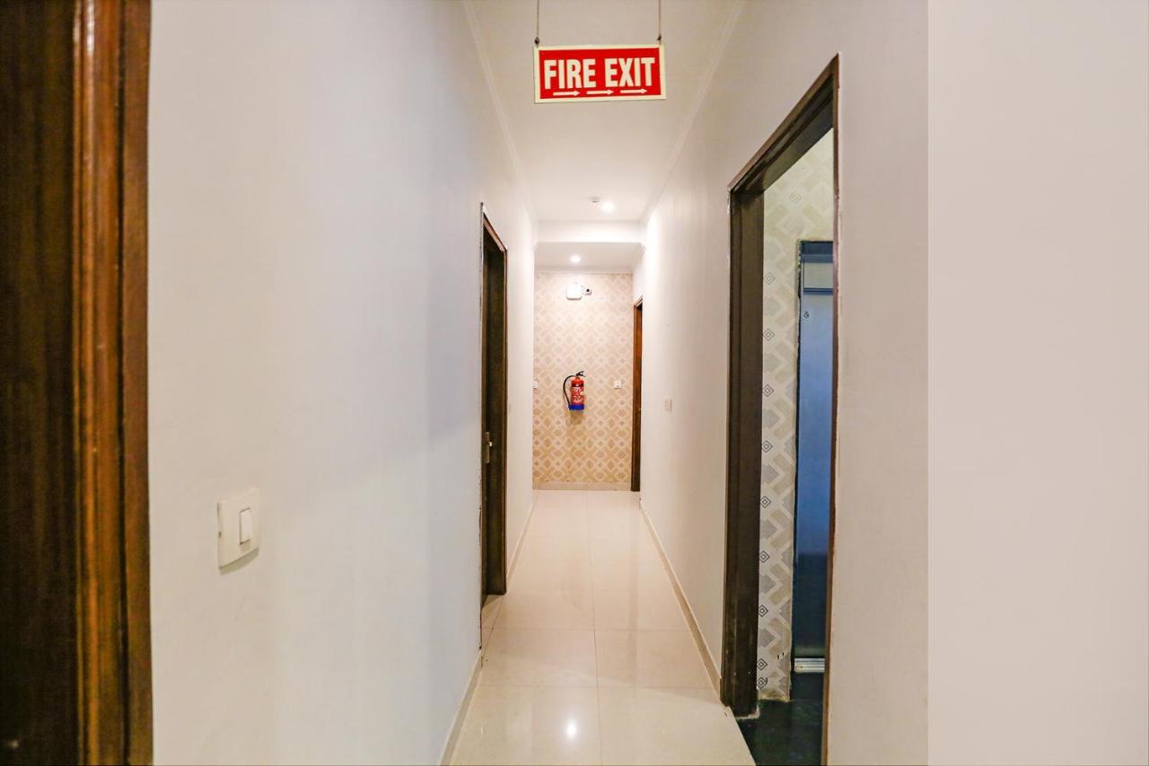 Fabhotel Novel Suites - Nr Yashobhoomi Convention Centre Нью-Дели Экстерьер фото